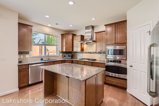 Foto del edificio - 5 br, 2.5 bath House - 18012 46th dr se