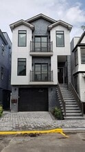 Building Photo - 366 Armstrong Ave