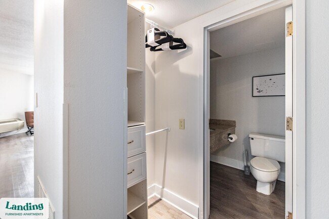 Foto del edificio - 1362 Passenger St