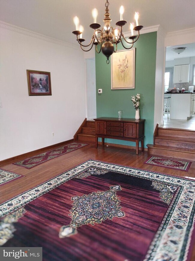 Foto del edificio - 116 E Endfield Rd