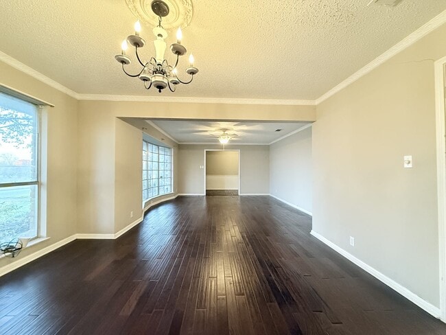 Foto del edificio - 1200 E Franklin St