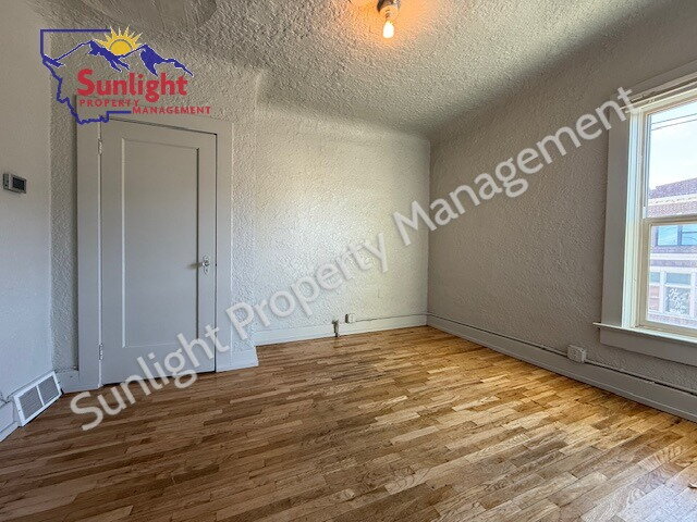 Building Photo - Cute 1 bed 1 full bath Apartment