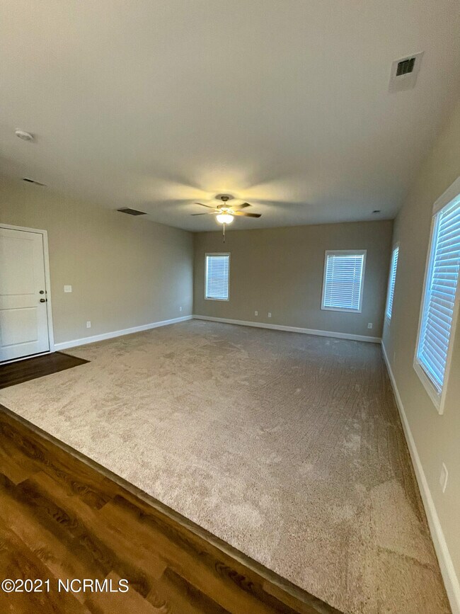 134 Peletier Shores Dr, Peletier, NC 28584 House for Rent in Peletier