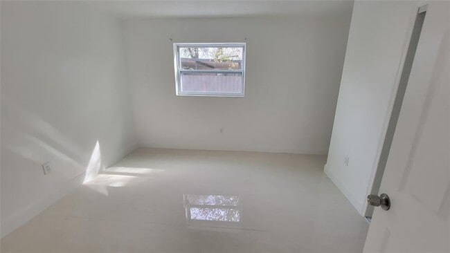 Foto del edificio - 1604 NW 24th Ct