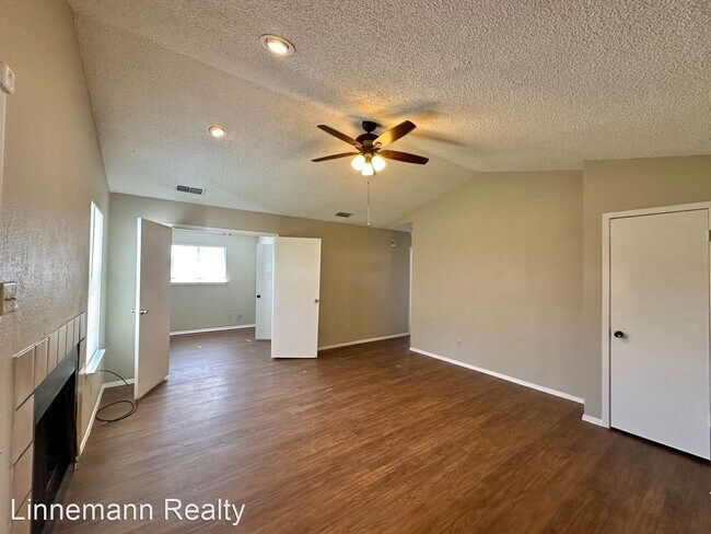 Building Photo - 3 br, 1 bath House - 3708 Trotwood