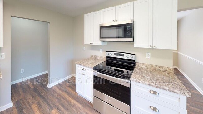 Foto del edificio - 5 Fairview Lake Way