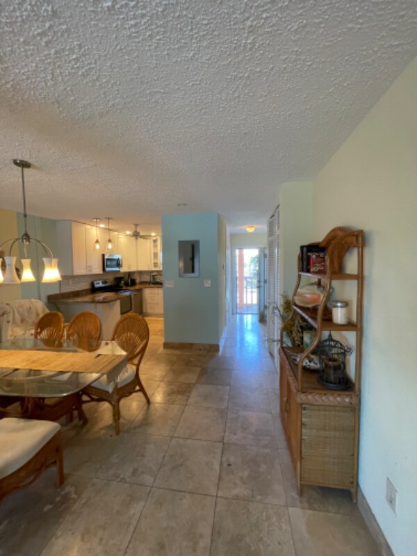 Building Photo - 2601 S Roosevelt Blvd