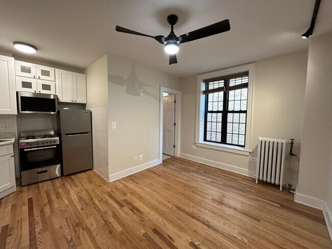 Foto del edificio - 4526 N Sheridan Rd