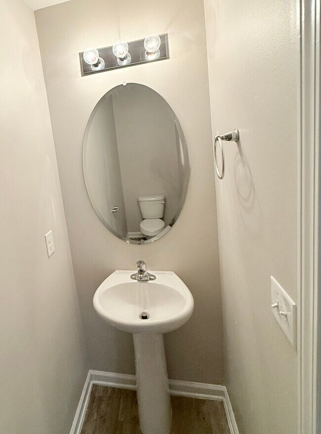 Foto del edificio - Beautiful 2-Story Home - Magnolia Bend