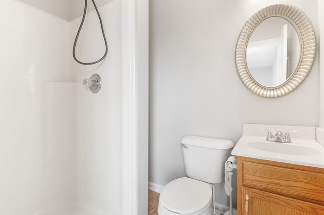 Building Photo - 1330 Burchett Dr