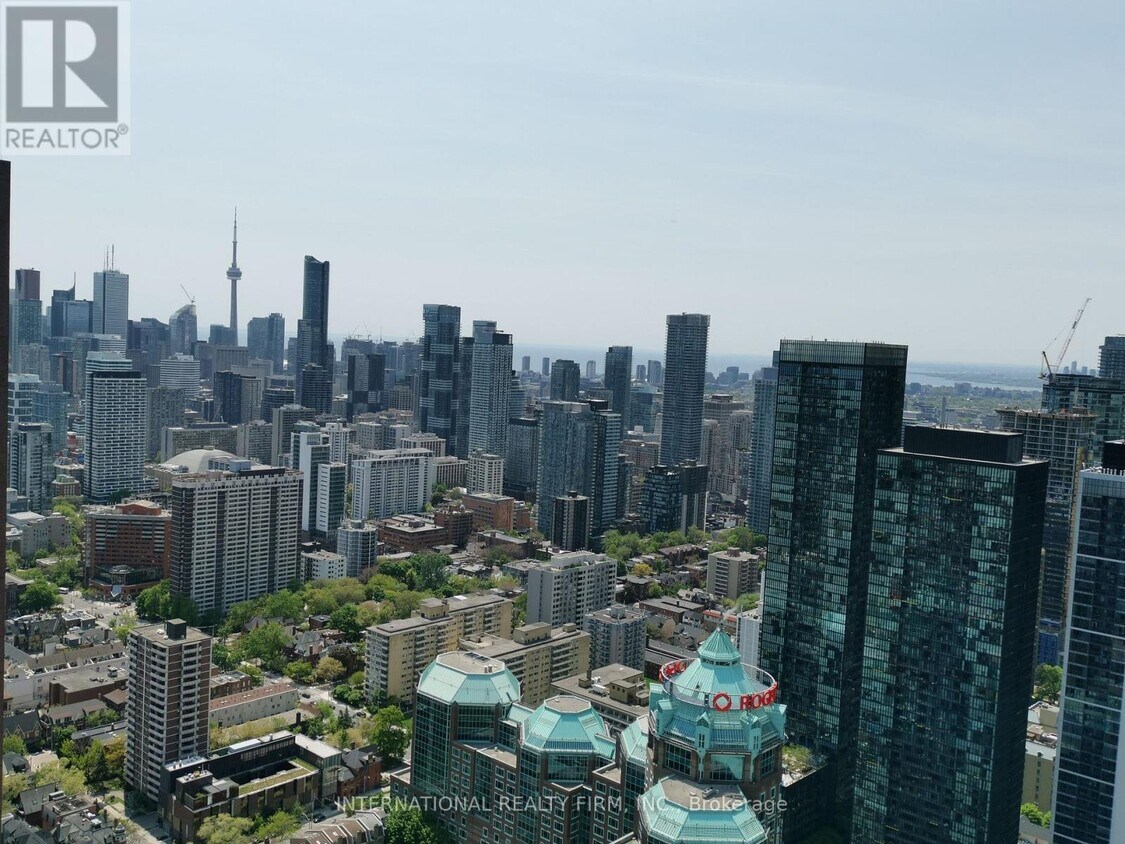 Photo principale - 395-5395 Bloor St E
