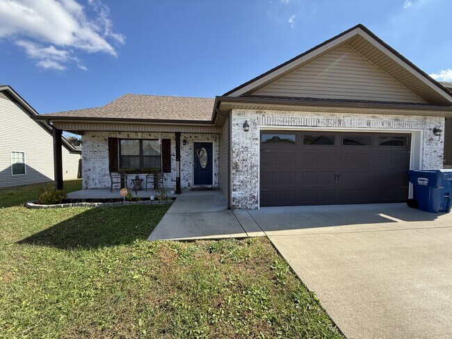 Foto del edificio - 607 Hollow Crst