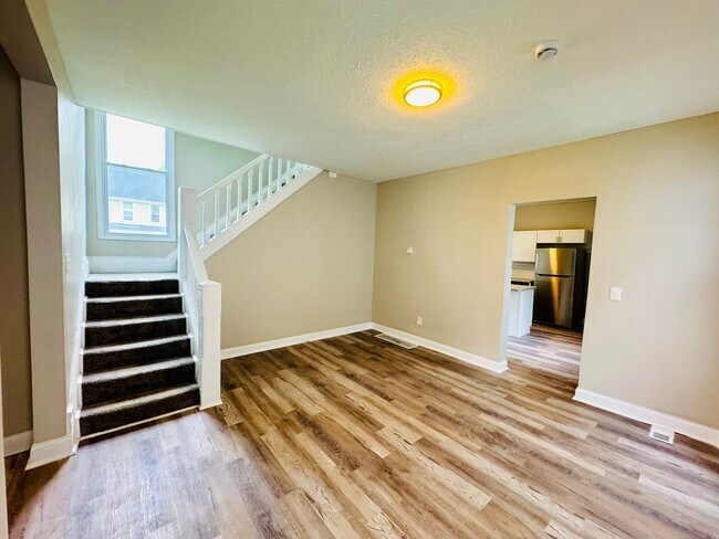 Foto del edificio - 2230 E 90th St