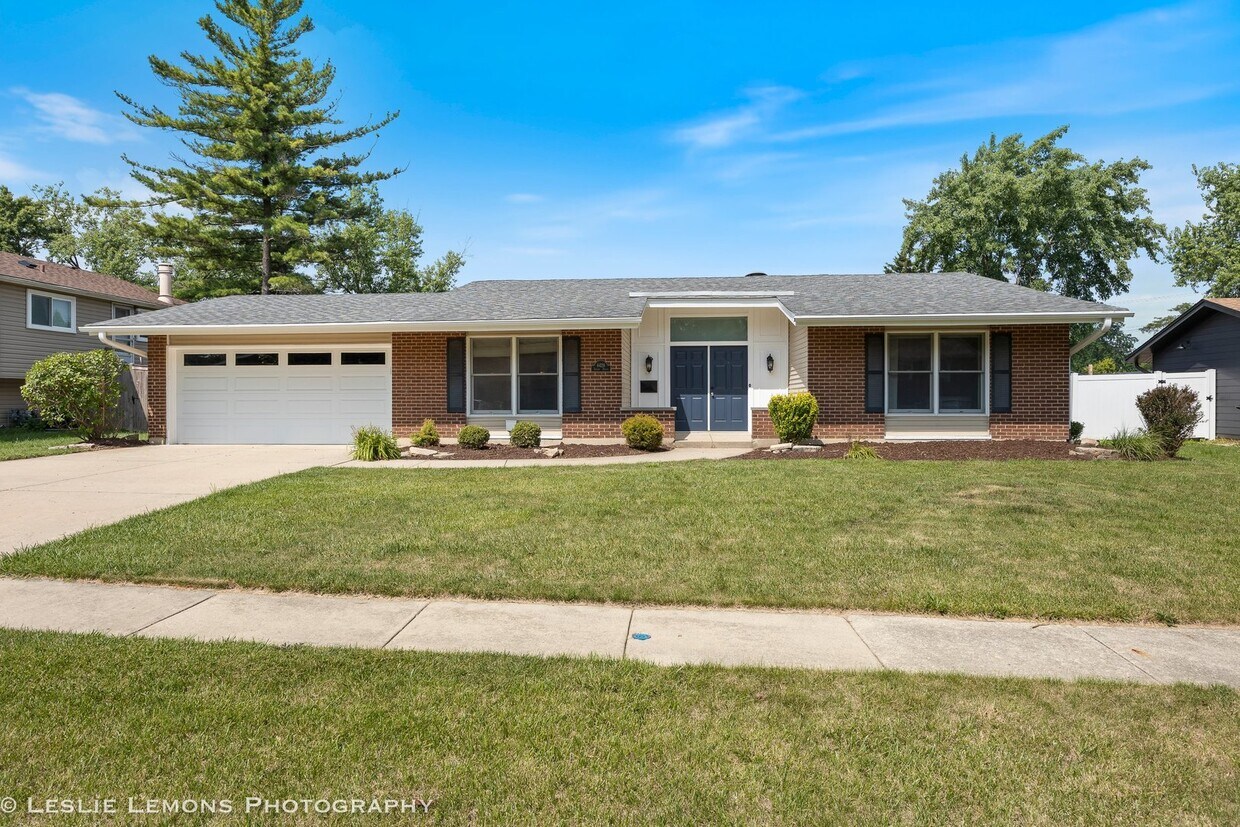Foto principal - 6426 Taylor Dr