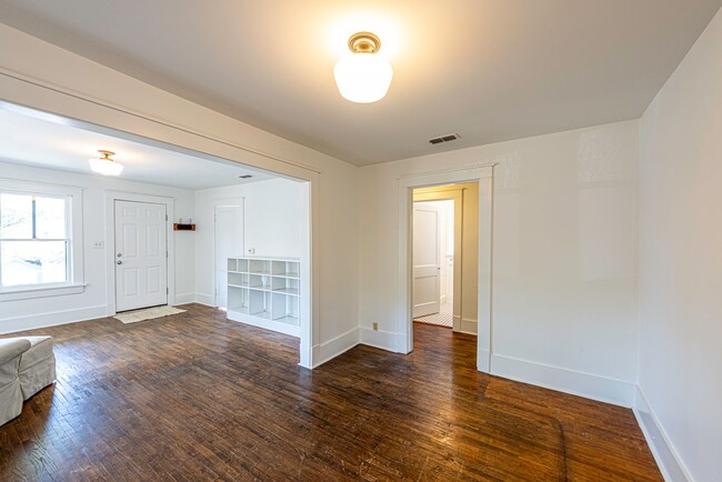 Building Photo - 106 W Boles St, Fayetteville AR 72701