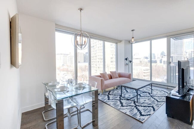 Building Photo - 1800 René-Lévesque Boulevard West-SI FL10-ID1254791P