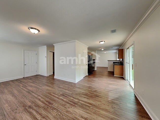 Building Photo - 22 Willow Bend Dr