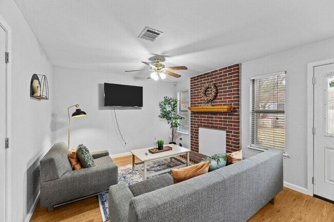 Foto del edificio - 13124 Merseyside Dr