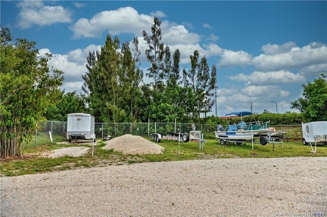 Foto del edificio - 8164 SE Croft Cir