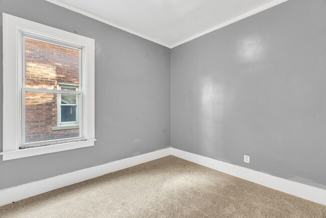 Foto del edificio - 5061 Dailey Ave