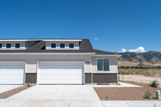 Building Photo - 876 S 340 E