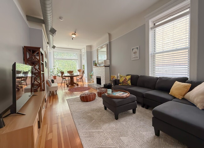 Foto del edificio - 1539 N Wells St