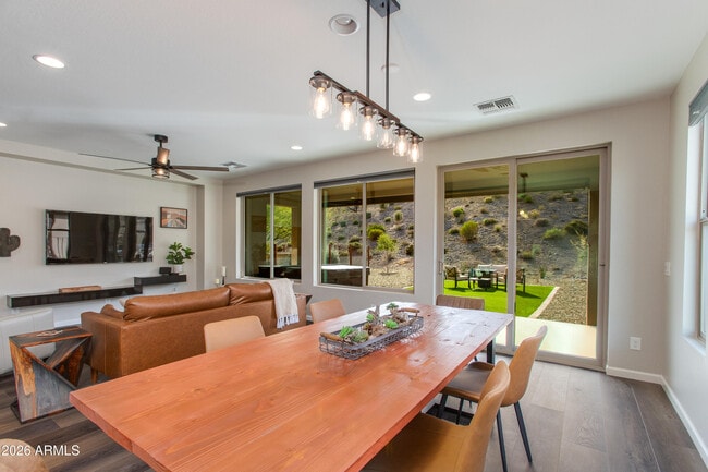 Building Photo - 3289 Maverick Dr