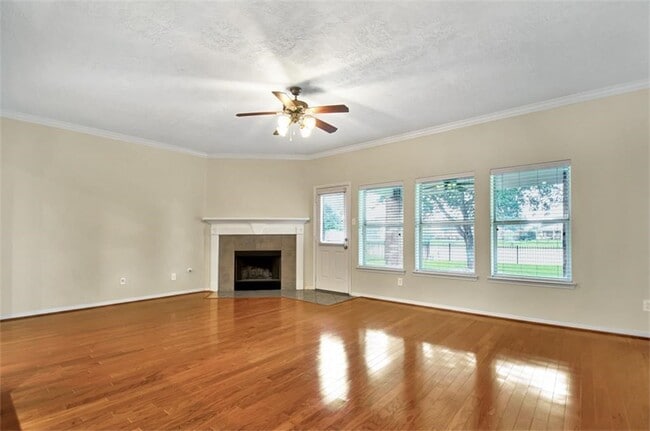 Foto del edificio - 26011 N Lakefair Dr