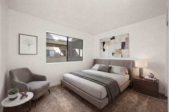 Foto del edificio - 2343 E 17th St