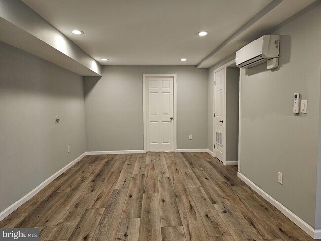 Foto del edificio - 1631 Bennington Hollow Ln