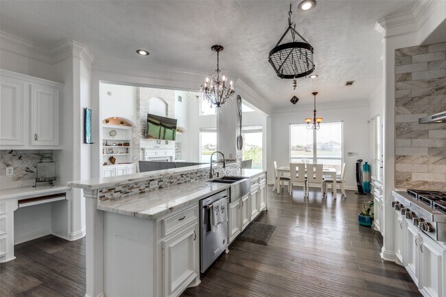 Building Photo - 8 Cypress Point Ct