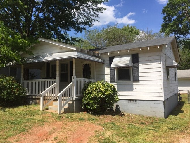 Building Photo - 4 Yellowstone Dr