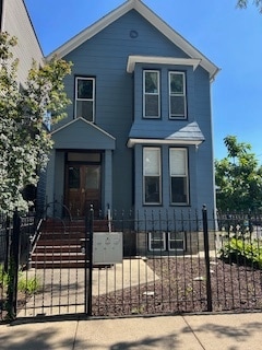 Primary Photo - 1701 N Fairfield Ave