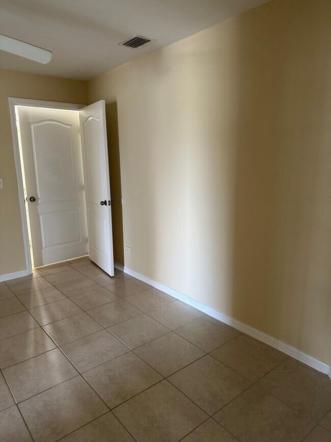 Foto del edificio - House for rent
