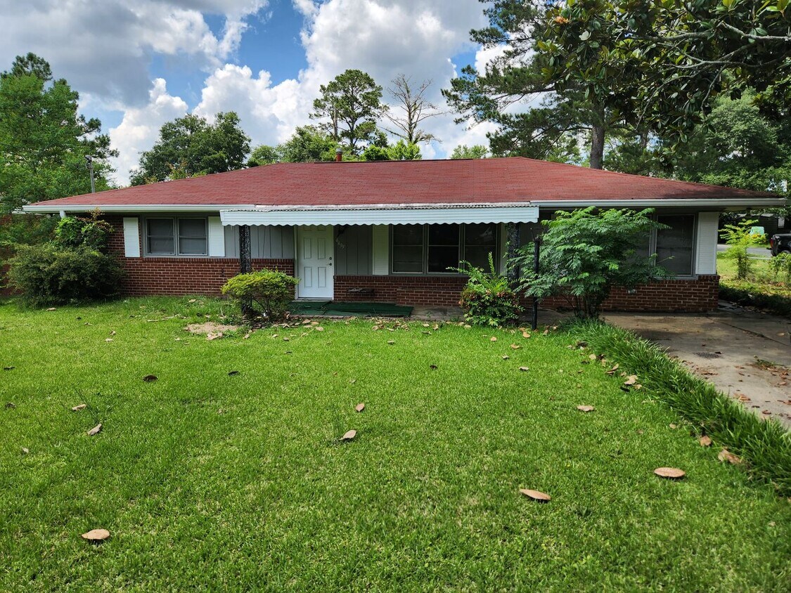 Foto principal - 3 Bedroom 2 Bath in East Columbus