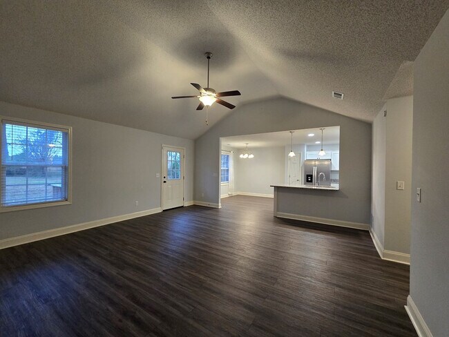 Foto del edificio - 982 Westfield Ct