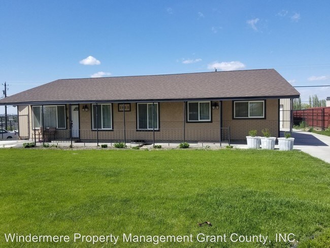 Building Photo - 4 br, 2 bath House - 1022 E Terrace Ave
