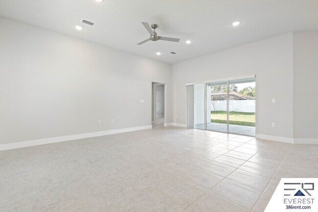Building Photo - 67 Brewster Ln
