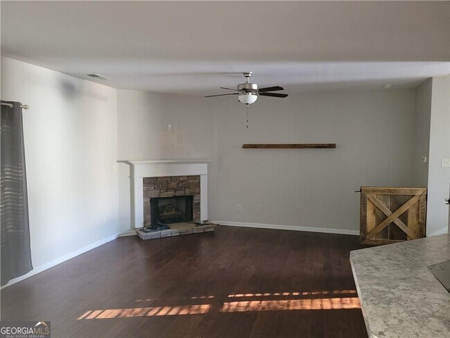 Foto del edificio - 573 Arrowhead Dr