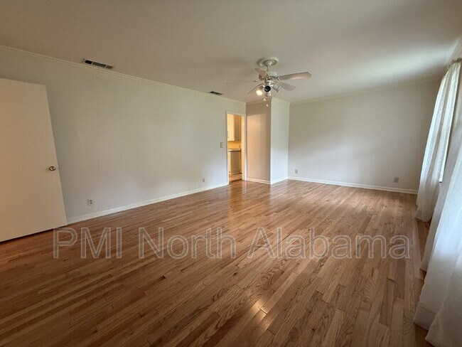 Foto del edificio - 413 Harolds Dr NW