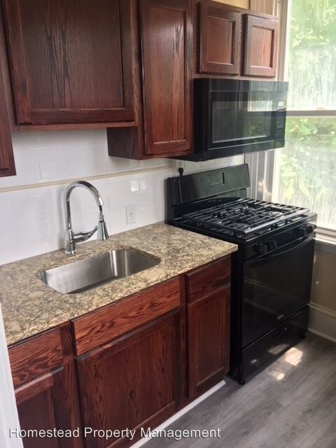 Foto principal - 1044 DeKalb St