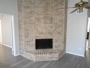 Building Photo - 19411 Lazy Valley Dr