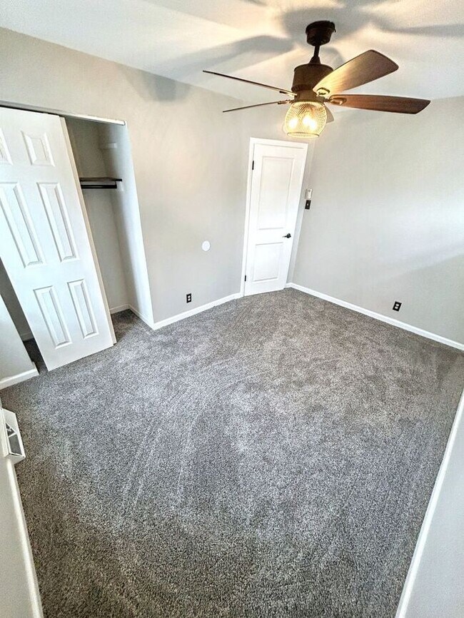 Foto del edificio - Charming 3-Bedroom Home with Modern Comfor...