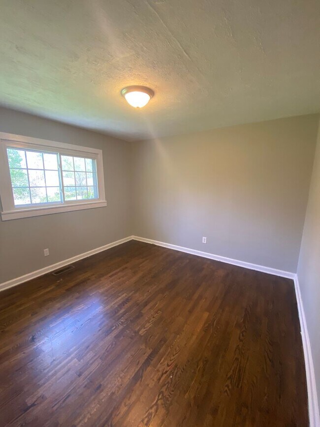 Foto del edificio - Perfect location in West Knoxville!!