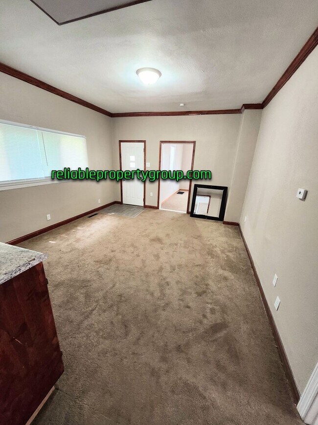 Foto del edificio - 436 E Taber St