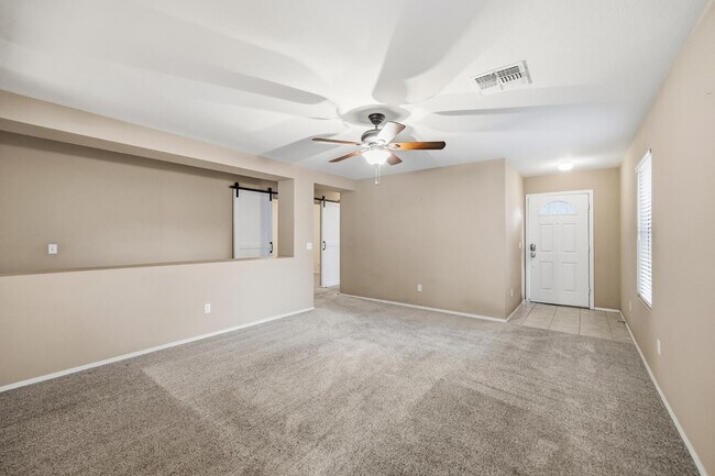 Foto del edificio - 8438 E Keats Ave