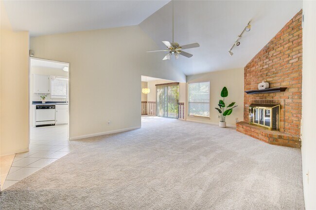 Foto del edificio - 1927 Ash Meadow Dr