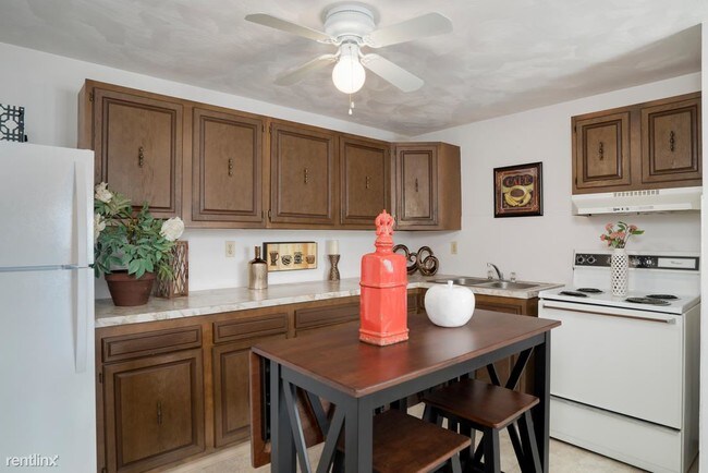 Building Photo - 8921 Saint Johns Pky
