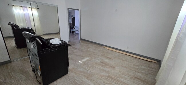 Foto del edificio - 1308 Lake St
