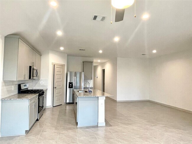 Building Photo - 1527 Cordelia Ct